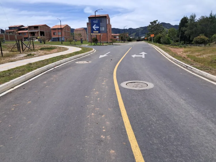 Red eléctrica obra civil: 100%